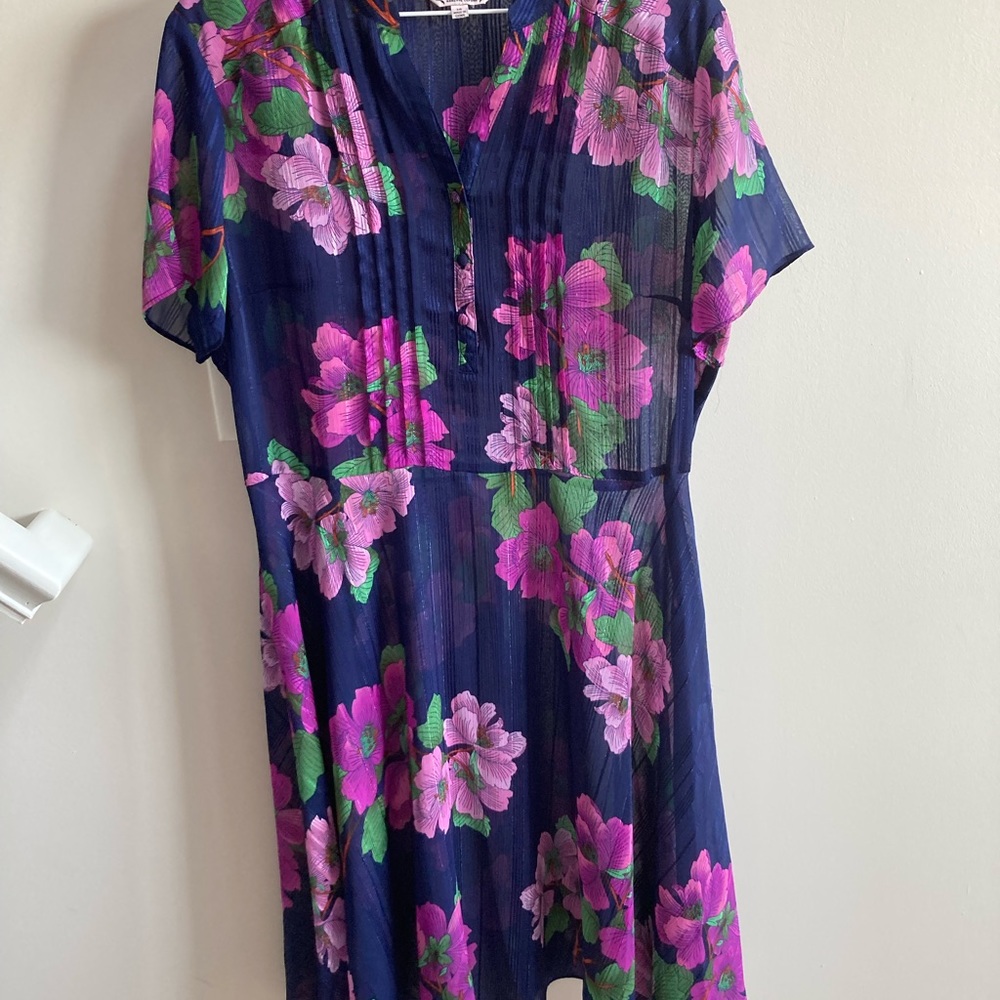 Flowery Dress Size 14, New without tag